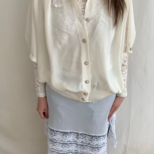Lace collar shirt (Europe)