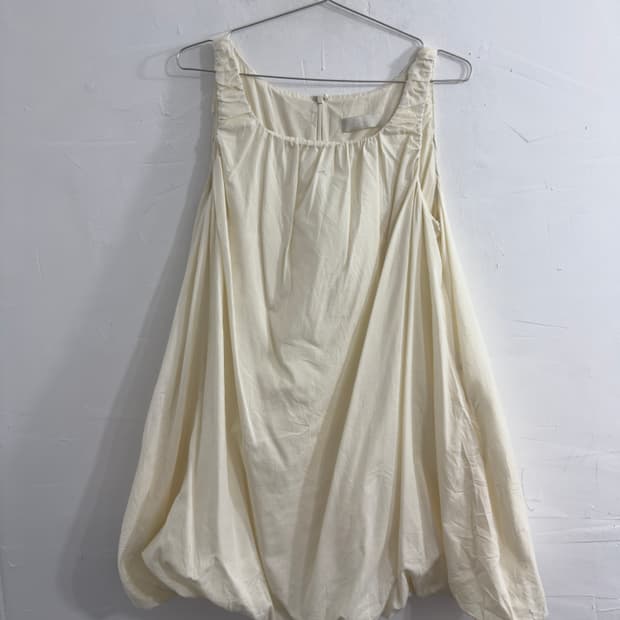 amomento puff mini dress