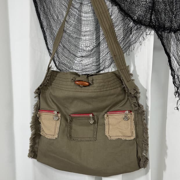 khaki pocket shoulder bag