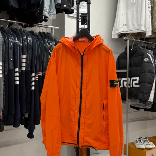 [L] 스톤아일랜드 스킨터치 나일론 TC 바람막이