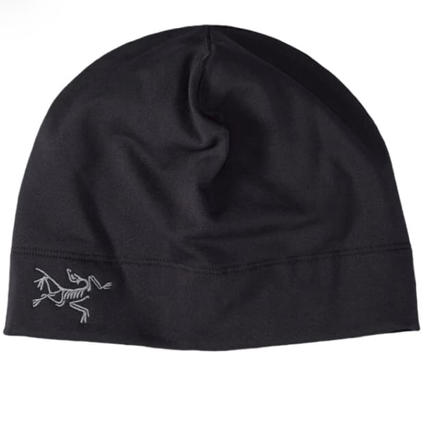 아크테릭스 로 토크 블랙 비니