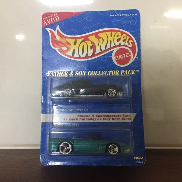 1995 Hot Wheels 1:64 AVON Exclusive