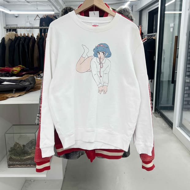 유나이티드 애슬레틱 애니메이션 스웻셔츠