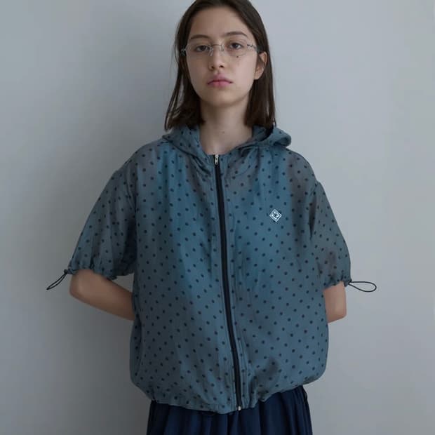 노컨텐츠 도트 하프 후드 점퍼 다크그레이