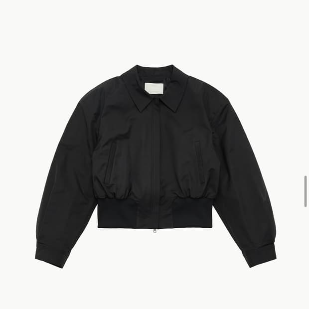 24FW 아모멘토 우먼 나일론 패디드 크롭 점퍼 