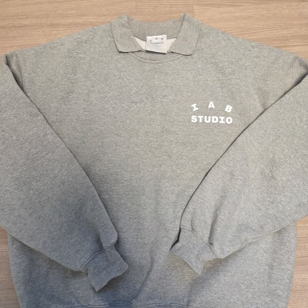 아이앱스튜디오 럭비 스웨트셔츠 그레이