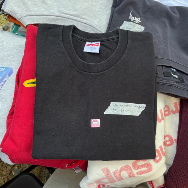 슈프림 다마고치 반팔티