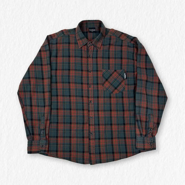 필루미네이트 체크 셔츠