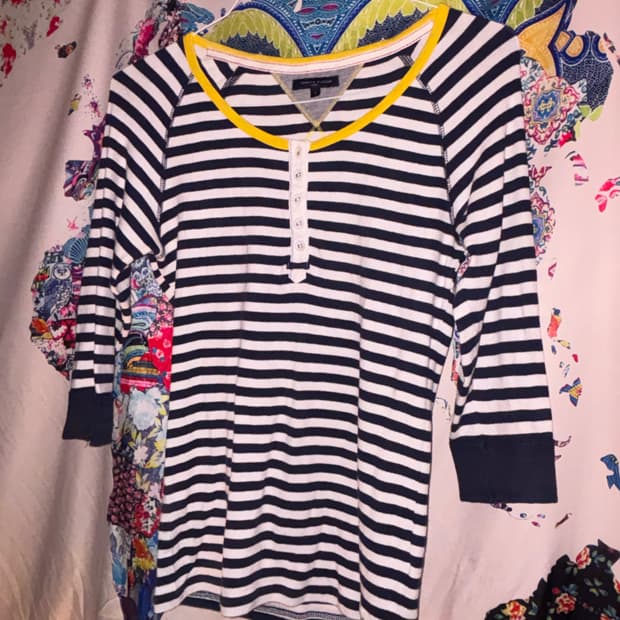 타미힐피거 스트라이프 네이비 옐로우 버튼 5부 티셔츠 핀터레스트 y2k