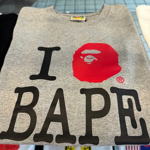 베이프 오사카 한정 그레이 반팔 T-shirt
