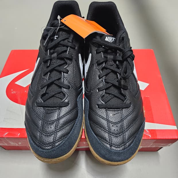 나이키가토 M - 블랙:검 라이트 브라운:화이트 / HQ6019-001