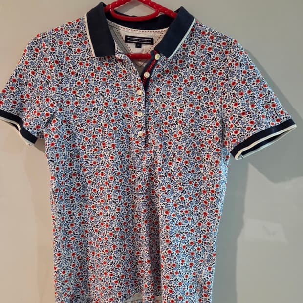 타미힐피거 꽃무늬 폴로셔츠