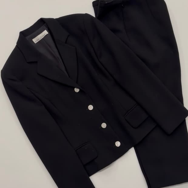 카프리 , 리넨 셋업