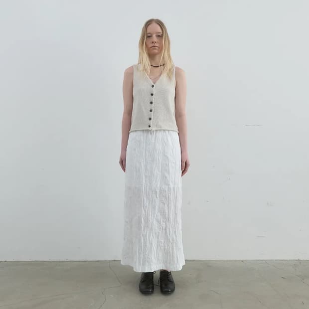 낫띵에브리띵 Wrinkled maxi skirt in white