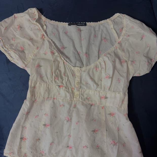브랜디멜빌 플라워 탑 Brandy melville flower top