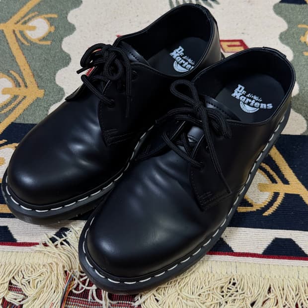 (260) 닥터마틴 1461 블랙스무스
