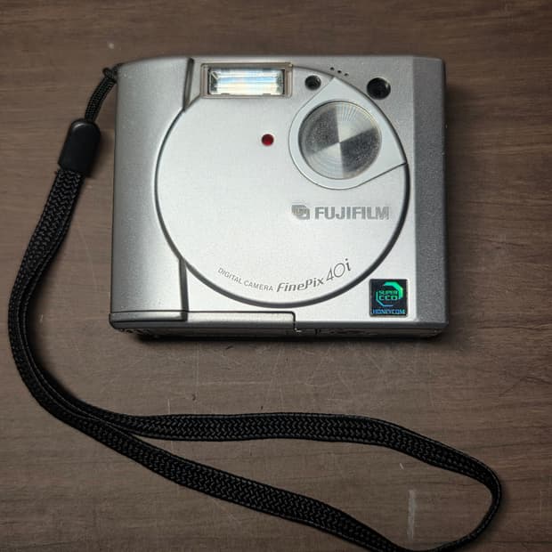 Fujifilm finepix 40i 실버