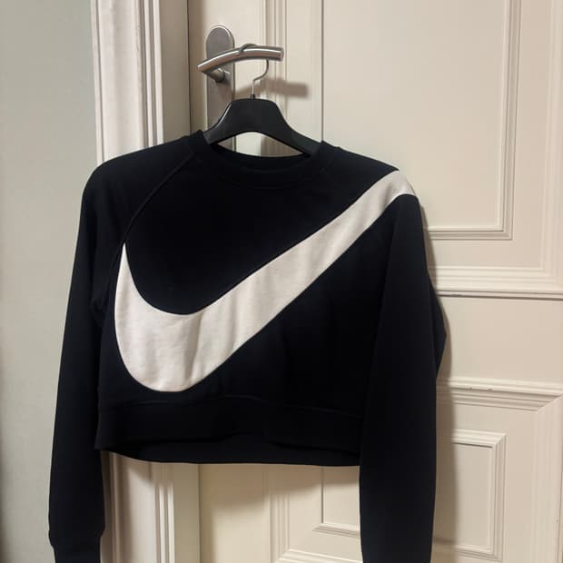 나이키 빅스우시 크롭 맨투맨 블랙 M