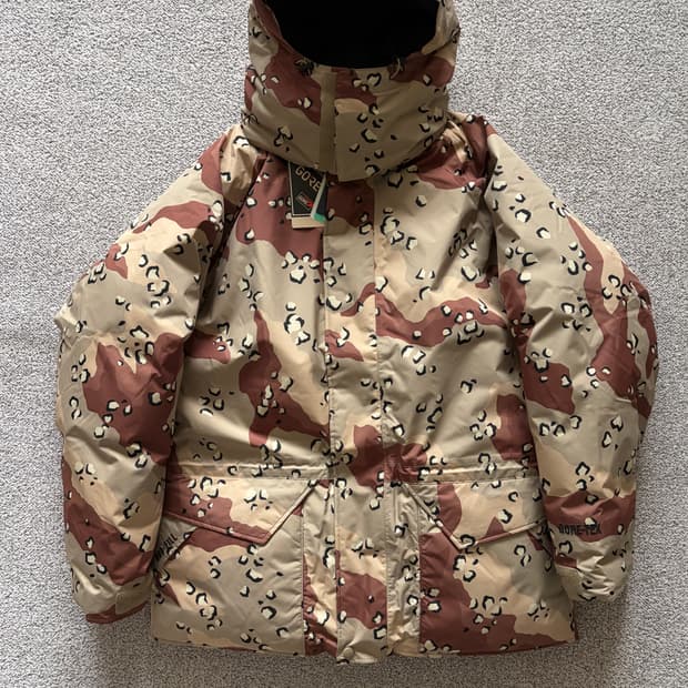 베러기프트샵 x 마모트  맘모스  고어텍스 데저트 카모  L