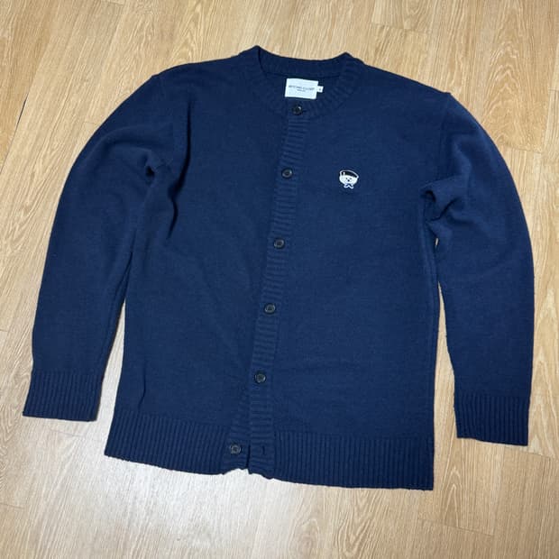 비욘드클로젯 ILP 시그니처 와펜 소프트 터치 라운드 가디건