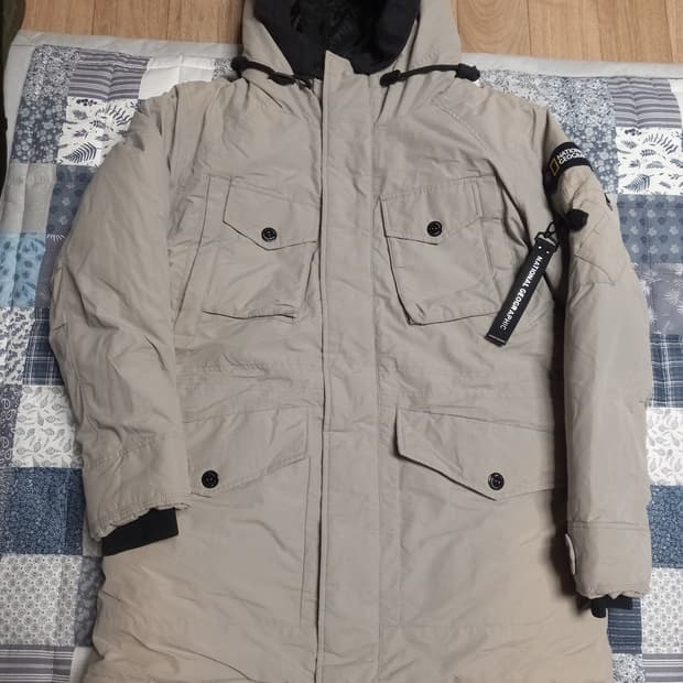 내쇼널지오그래픽 유틸리티 패딩      L