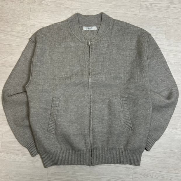 에잇세컨즈 니트집업 (L)