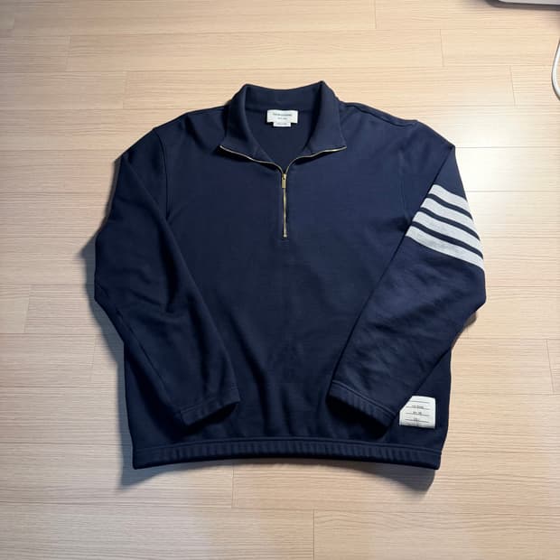 {유일매물/4size} 톰브라운 네이비 하프집업 맨투맨 4