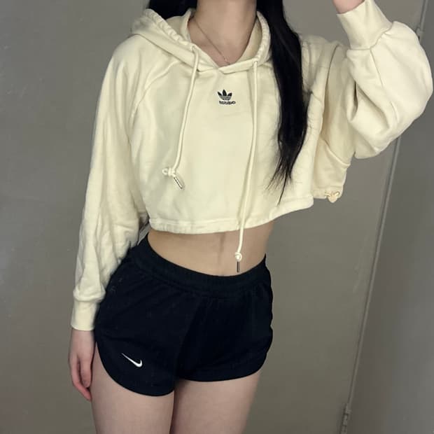 아디다스 불꽃 파이어버드 크롭 후드티 크림아이보리 