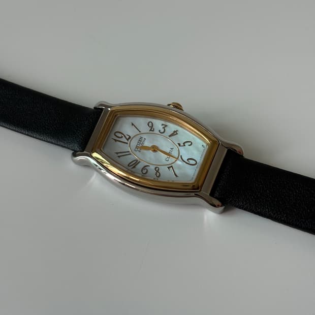 2000s Cletia Tank Ladies Quartz