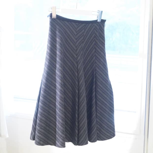 GRAN VEE_ line detail skirt