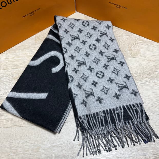 [새상품/선물가능] 루이비통 모노그램 스플릿 캐시미어 머플러 목도리