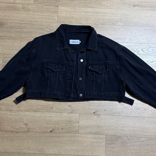 13month 크롭 흑청자켓