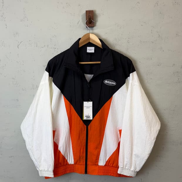 새상품 아크메드라비 ADLV 컬러블록 바람막이