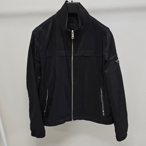 프라다 바람막이 자켓 54사이즈 105 110 판매