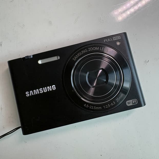 삼성 미러팝 MV900F 디카 