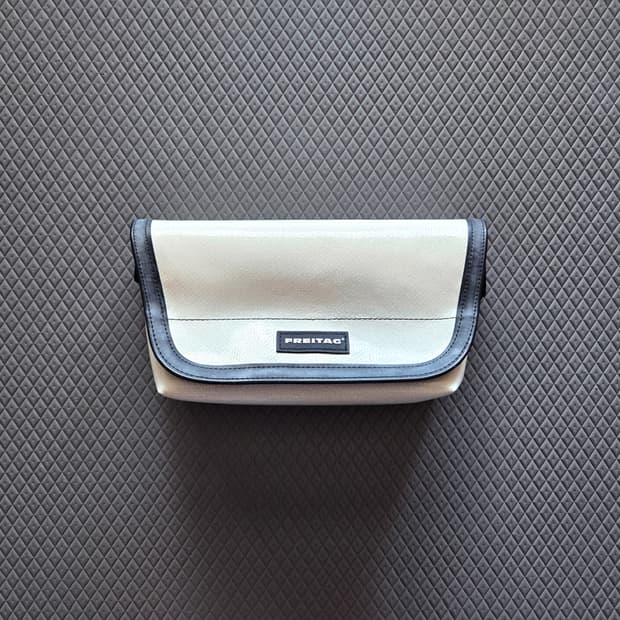 프라이탁 제이미 *참기름타프 화이트그레이