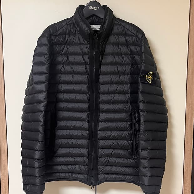 L]스톤아일랜드 룸우븐 경량패딩 블랙 23Fw