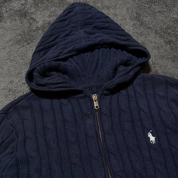 폴로 크롭 꽈배기 후드니트