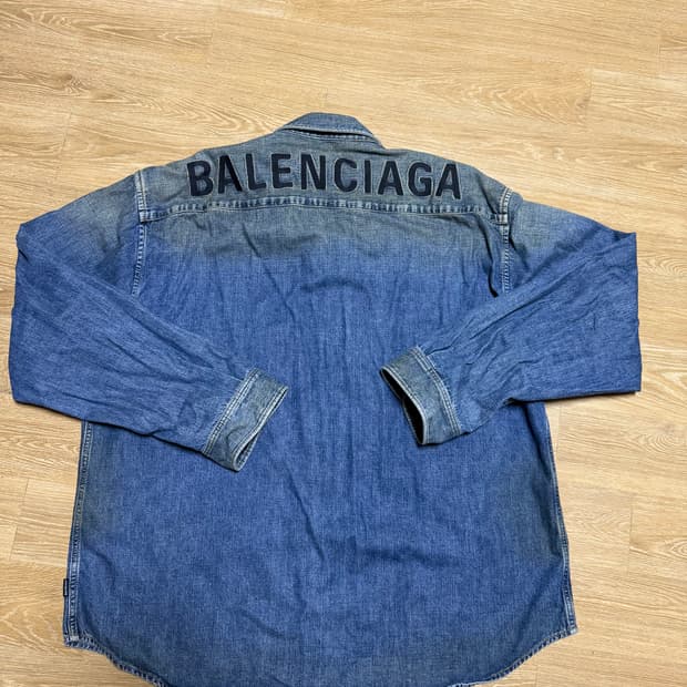 발렌시아가 오버핏 데님셔츠(44)