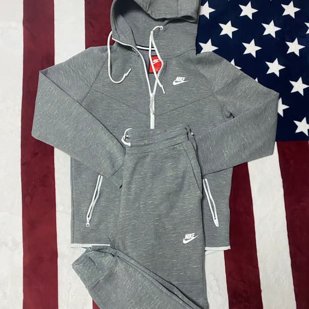 나이키 테크플리스 윈드러너