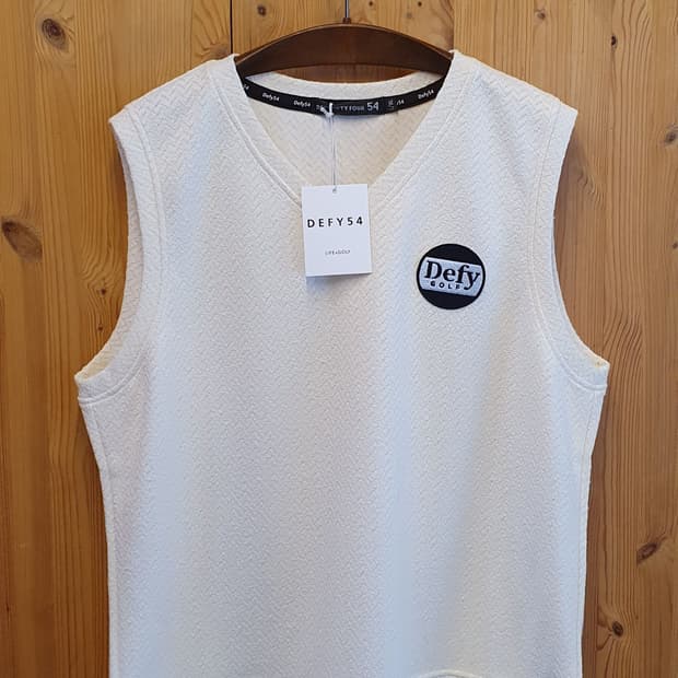 (새상품)105.DEFY54 니트조끼