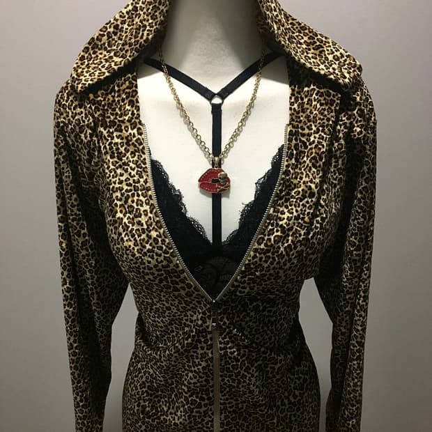 오네갸루st 레오파드 벨벳 후드집업