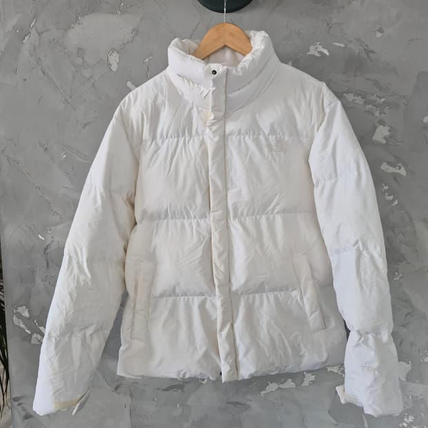 노스페이스 화이트라벨 화이트 패딩 L(100) 사이즈