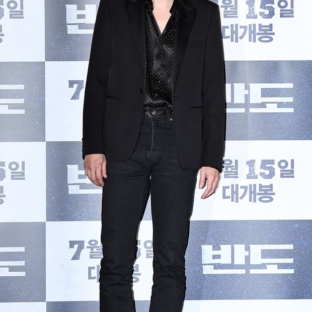 [강동원님 착용] 생로랑 20ss 스터드 실크 셔츠
