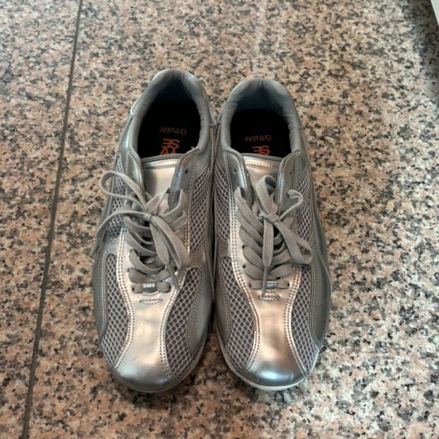 야세 스파이더 레더 스니커즈 실버 240