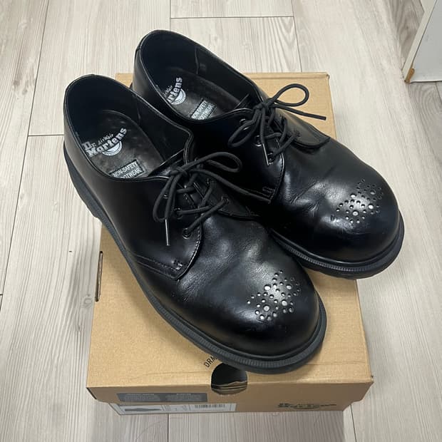 [280] 닥터마틴 1461 스틸토 브로그