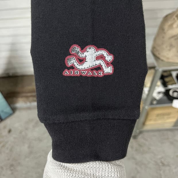 old airwalk long slv