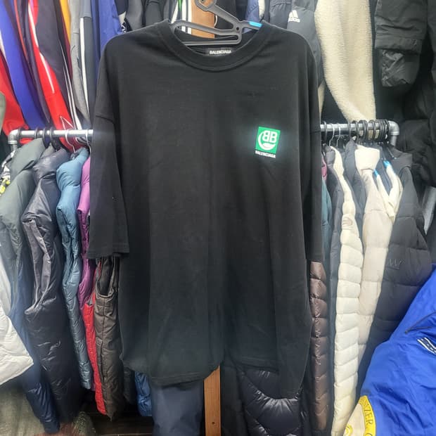 발렌시아가 반팔 