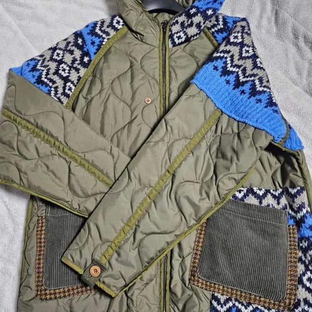 앤더슨벨 퀄티드 후드 자켓 카키