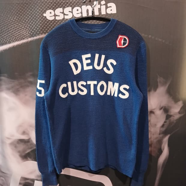 데우스 엑스 마키나 니트 블루